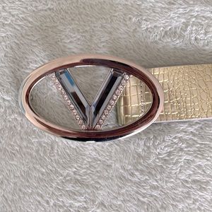 Gold crocodile embossed Leather belt with silver V buckle with rhinestones